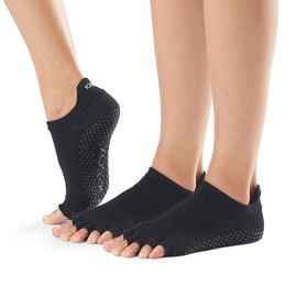 toesox Calcetines de tiro bajo y medio dedo del pie, paquete múltiple – Calcetines antideslizantes de pilates para mujeres y hombres, calcetines de agarre de yoga y Barre