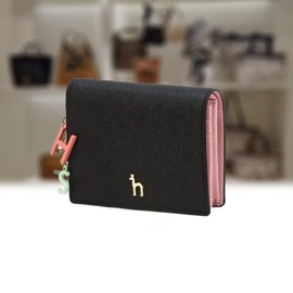 Hazzys (대구신세계)블랙 퍼피장식 소가죽 반지갑 HIWA5F617BK (Daegu Shinsegae) Black Puppy Decorated Cowhide Wallet HIWA5F617BK