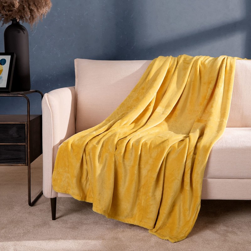 Brentfords Super Ultra Soft Flannel Fleece Blanket Throw Over Large