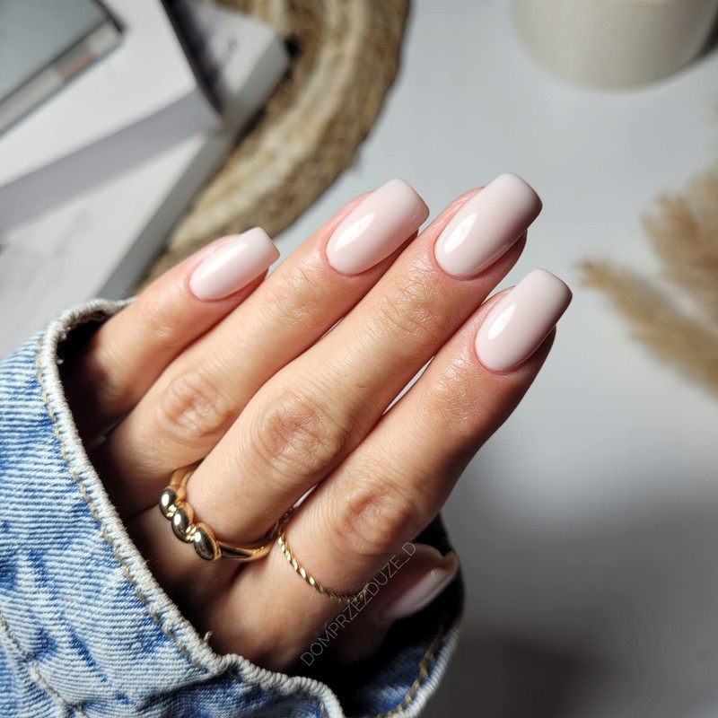 820 Semilac Extend Care 5-in-1 Light Grey 7 ml