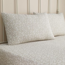 Dreams & Drapes - Natural Floral Fitted Sheet (190 x 90 x 28cm) - Luxury Polycotton Bed Sheet - Matching Duvet Cover Available - Natural Bed Sheet with Leaf