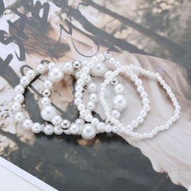 Wendalern 4 Pcs Heart Pearl Beaded Bracelet Set Stackable Elastic Bracelets Multilayer Simulated Pearl Strand Stretch Bangles Wedding Wrist Jewelry Gifts for Women