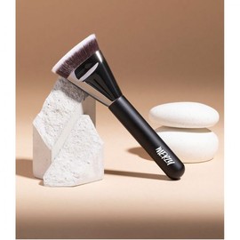 MERZY Merge Foundation Brush Perfect Fit Base The Airy Fitting 1EA / 머지 파운데이션 브러시 완벽 밀착 베이스 더 에어리 피팅 1EA