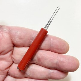 M00713-Grip MOREZMORE 2-Needle Felting Tool DoubleNeedle Felting Grip Tool 2 Felting Needles 36G FINE Inverted Reversed with Rubber Grip Handle, Tool for Faster More Efficient Felting