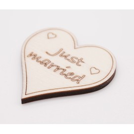 Just married wedding favour wooden heart fridge magnet, wedding day - natural wood - with strong magnets - a gift for wedding guests