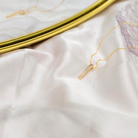 Carissima Gold Women's 9ct Yellow Gold Cubic Zirconia Bar Drop Pendant on Curb Chain Necklace of 46cm/18"