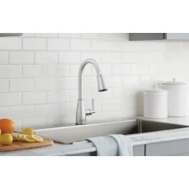 Glacier Bay Fairhurst Single-Handle Pull-Down Kitchen Faucet Stainless Steel