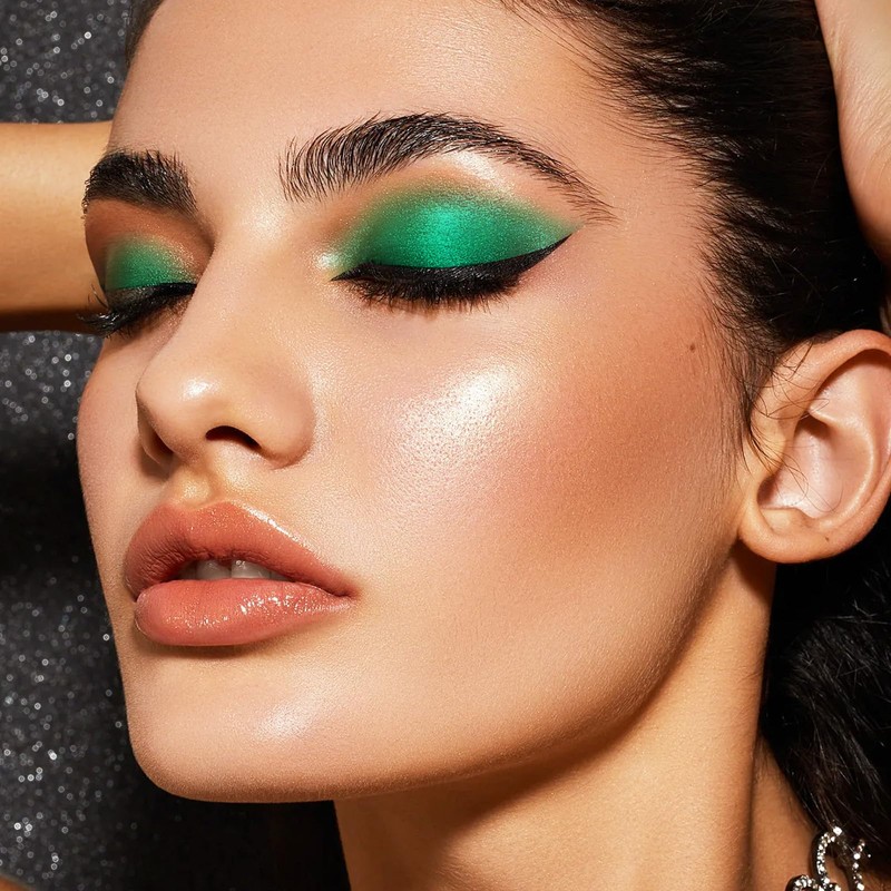 Green Eyeshadow, Liquid Glitter Eyeshadow, Shimmer Highly Pigmented Long Lasting