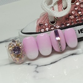 Pink White Gra Handmade Nail Tips - Short Straight Nose Pin / 핑크화이트그라 수제네일팁 - 숏일자형코핀