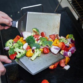 HULISEN Stainless Steel Spatula 2 pcs, 6 x 5 Inch Large Metal Spatula with Cutting Edges, Griddle Spatula for Smashed Burger, Essential Flat Top Grill Accessories, Grill Spatula for Outdoor Grill