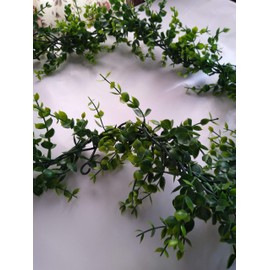 Boxwood Garland Greenery for Wedding Reception Table, Fireplace Mantel, Parties, 5.5 Feet Long