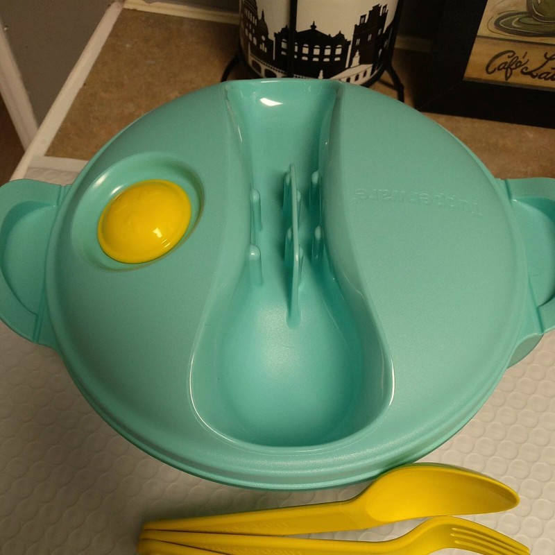 TUPPERWARE New HOT FOOD ON THE GO PLUS SET Bowl
