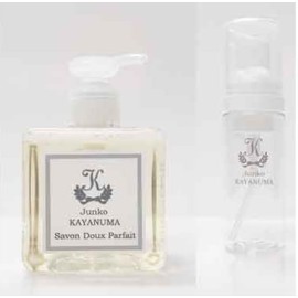 Junko KAYANUMA Savonde de Parfait (Liquid Soap), 8.5 fl oz (250 ml) (with logo foam pump)