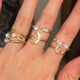 Dcfywl731 Gold Stackable Knuckle Rings Set for Women Boho Retro Star Moon Heart Midi Pinky Finger Trendy Cute Summer Beach Vacation Outfits Jewelry Gifts