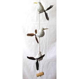 Möwen Windspiel aus Holz und Federn Propeller Fairtrade 80cm