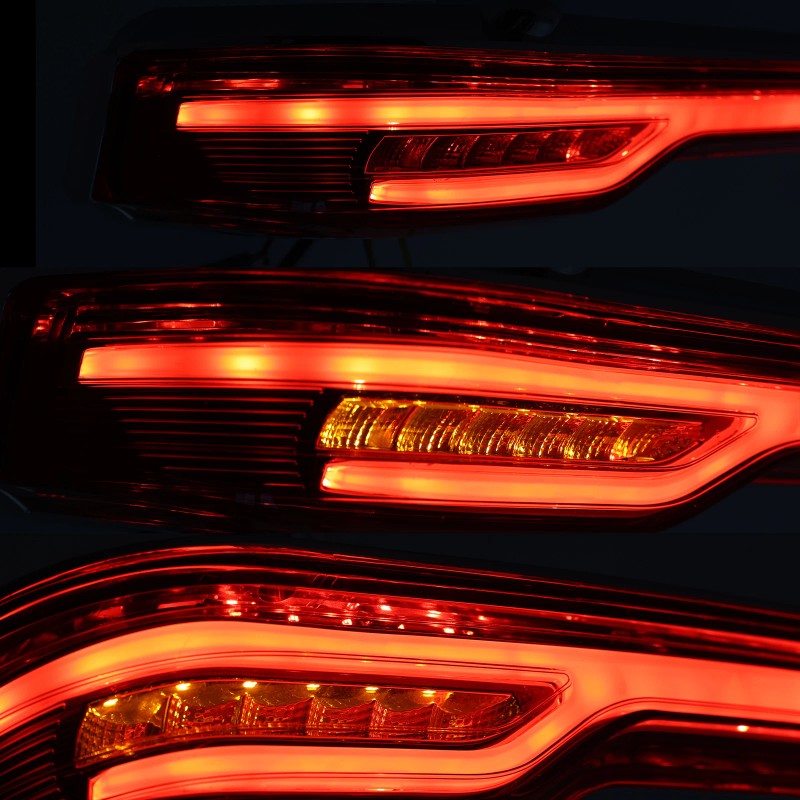 TCMT King Tour Pack Trunk LED Brake Turn Flow Tail