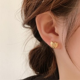 Gold Texured Stud Earrings for Women Gold Nugget Earrings Heart Stud Earrings Unisex Hammered Textured Nugget Earring Birthday Jewelry Gift for Women Men (Gold1)