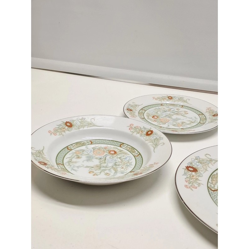Mikasa - Fine China KABUKI L9011 5 Piece Place Setting