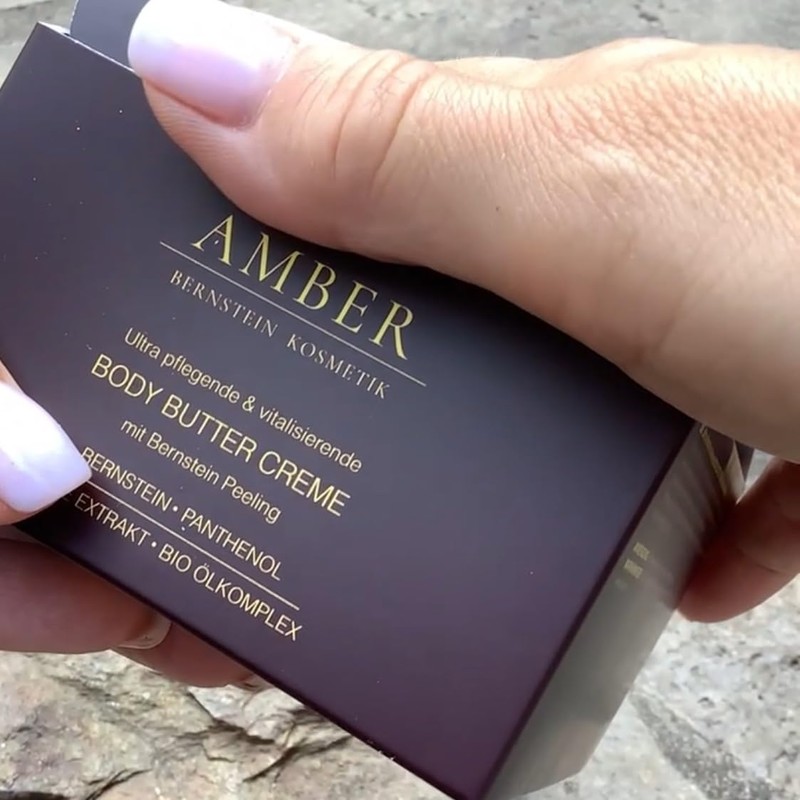 AMBER ULTRA pflegende & regenerierende BODY BUTTER CREME MIT BERNSTEIN-MIKROPEELING