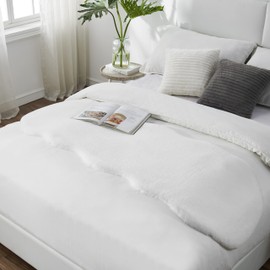 Teppich Wölkchen Fluffy Rug Made of Faux Fur, Rabbit Fur, Short Fur, High Pile Fur Rug for Living Room or Bedroom Bed Rug, Decorative Seat Cushion for Sofa, White – 55 x 160 cm Fur