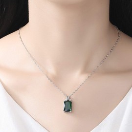 IMINI Zierliche Smaragd-Halskette mit Anhänger, rechteckig, Zirkonia, für Damen und Mädchen, modisch, grüner Strass, verstellbare Gliederkette, trendig, Geburtstag, Urlaub, Party, Schmuck, Geschenke,