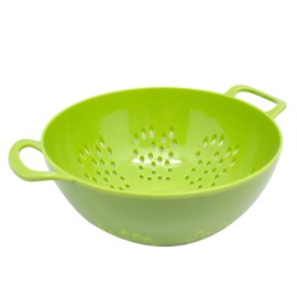 Culinary Elements Mini Plastic Colander with Double Handles – 6 Inch Small Strainer for Fruits, Vegetables & Pasta, Dishwasher Safe, BPA-Free, Color Varies