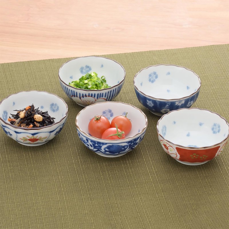 Saikaitoki Small Bowl, Japanese Tableware, Cutlery, Hasamiyaki, New Year Set,