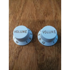 Fender 2 Genuine Fender Volume Knobs for Stratocaster / Split Shaft White