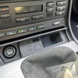 Unbranded E46 Ashtray Voltmeter + Quick Charge USB-C Port - Dual USB-C + USB-A + Voltmeter, LHD (Left Hand Drive)