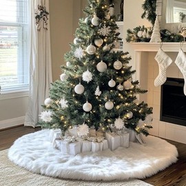 White Faux Fur Christmas Tree Skirt for Holiday Decorating – Soft Plush Tree Base Cover for Cozy Winter Home Décor