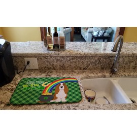 Caroline's Treasures WDK4744DDM Red and White Tricolor Basset Hound St. Patrick's Day Dish Drying Mat Absorbent Dish Drying Mat Pad for Kitchen Counter Dish Drainer Mat for Countertop, 14 x 21", Multi
