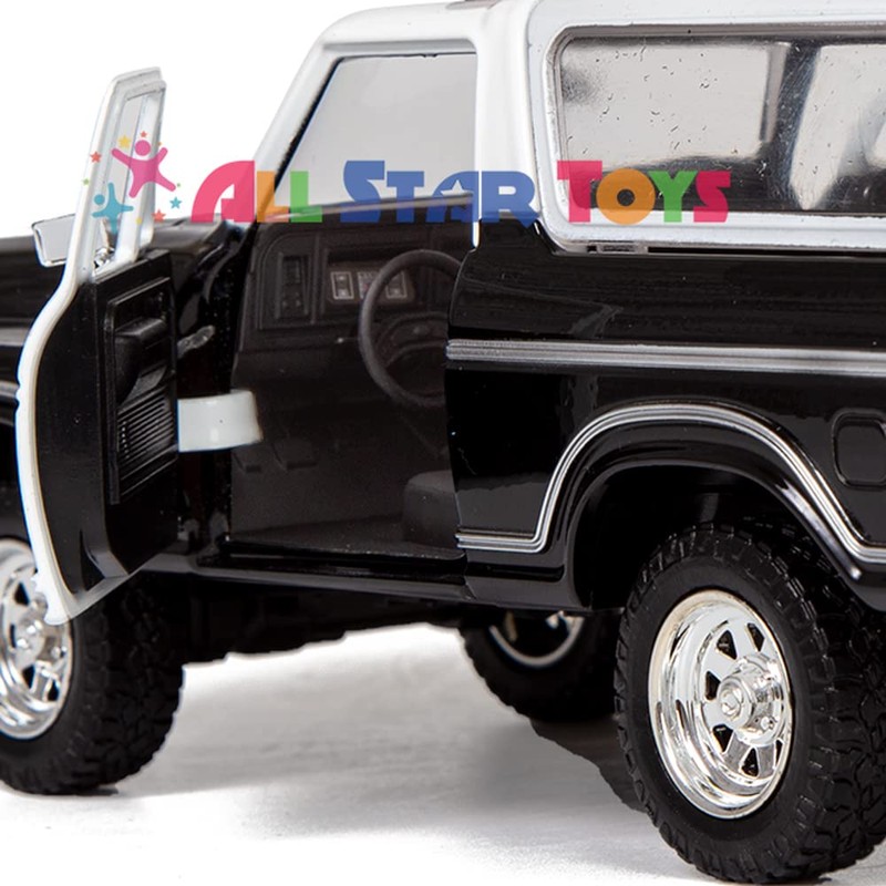 1978 Ford Bronco 1:24 Diecast Model Car White SUV SUT