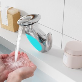 LED Temperature Changing Lighting Smart Faucet, 360° Rotating Pull-Out Fountain Basin Tap, 4 Water Flow Modes Penguin Tap, Ceramic Cartridge Faucet with Sprayer for Bathroom Kitchen (Silver)