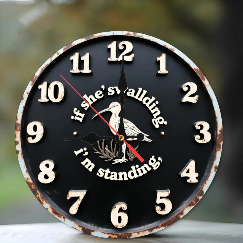 25x25cm Wood Wall Clock that is a Model of a