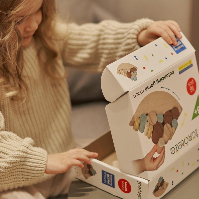 Igroteco® Moon Balancer | 16 Pieces Wooden Educational Wooden Toy