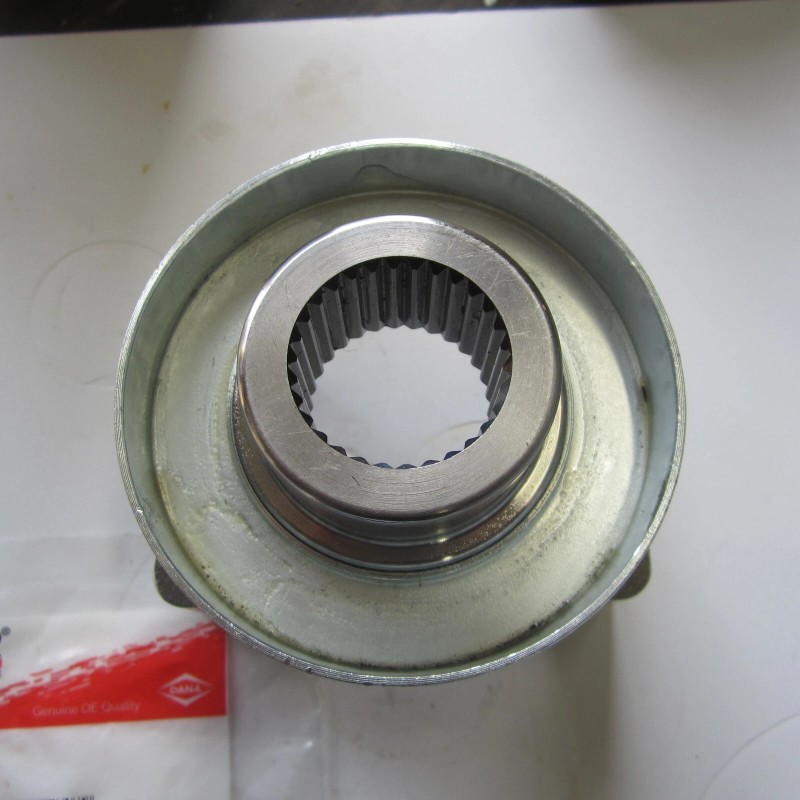 Arjay Wholesale GM 8.5 10 Bolt 3R Yoke and Spicer