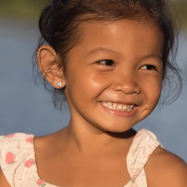 Heart Earrings for Women Hypoallergenic 925 Sterling Silver Dainty Small A-Z Studs Cubic Zirconia Initial T Earrings for Teens