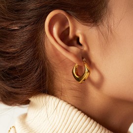 Jumcew Chunky Gold Hoop Earrings for Women 14k Gold Plated Lightweight Thick Square Earrings Hypoallergenic Trendy Hoop Dangle Earrings Retro Statement Earrings for Women