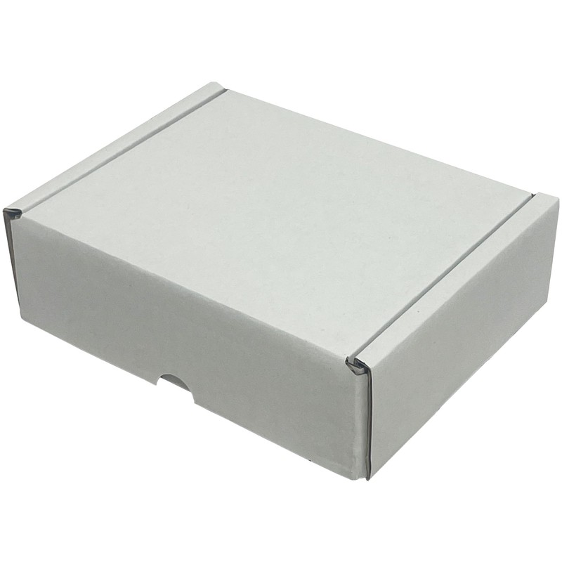 W.E. Roberts Postal Boxes White Cardboard boxes for posting 17x14x5.5cm