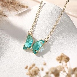 Kvekstio Butterfly Gift, Dainty Crystal Glass Butterfly Charm Necklace for Daughter, Beautiful Butterfly Jewelry for Birthday Christmas, Daily Reminder Butterfly Lover Gift for Her, Adjustable