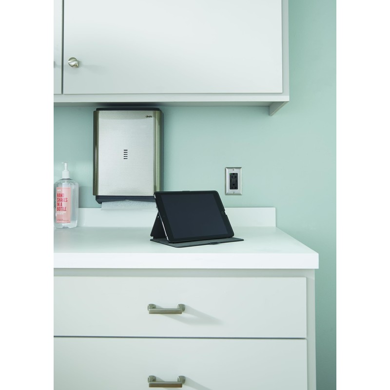 Legrand Pass & Seymour Radiant 20 Amp GFCI Wall Power