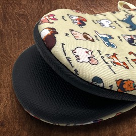 Dog Flowe Beige Boston Terrier Dachshund Mini Silicone Oven Mitts, Heat Slip Resistant Kitchen Gloves 2-Pack Set, Soft Short Small Oven Mittens Pot Holders for Baking Grilling Barbecue Microwave Gift