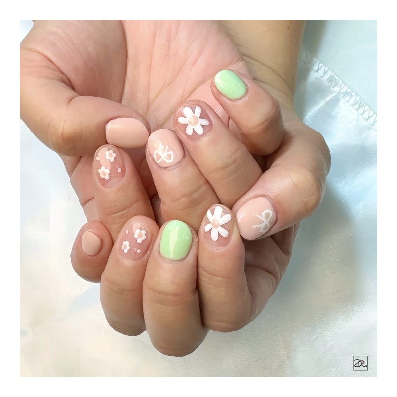 Dara Beauty 2024 March Art of the MonthPastel Flower Nail❣