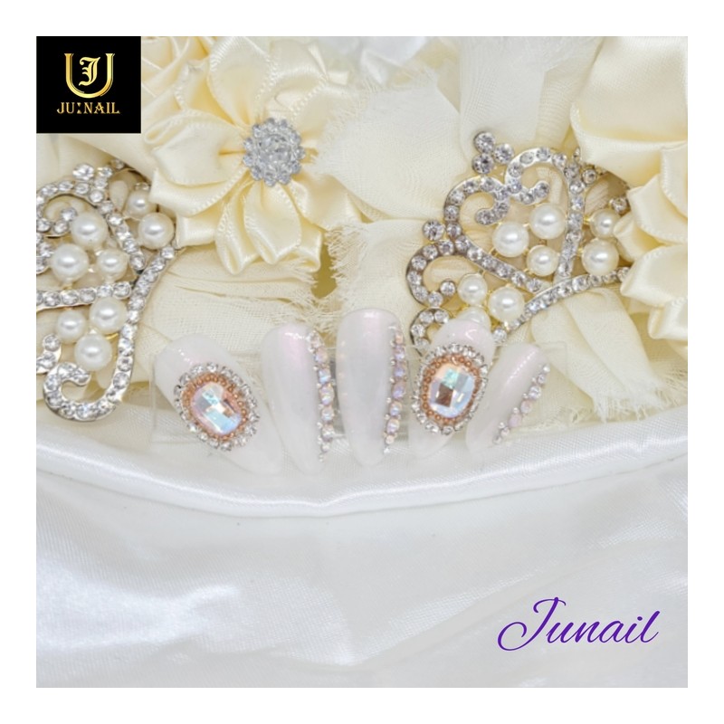 Gorgeous outing handmade nail tips - Long Almond / 화려한외출