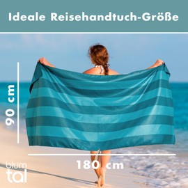 Blumtal Strandhandtuch 90x180 cm aus Mikrofaser - kompaktes und schnelltrocknendes Handtuch/Strandtuch XXL - Stranddecke sandfrei mit Band - Badetücher - Mikrofaser Badetuch groß in Türkis gestreift