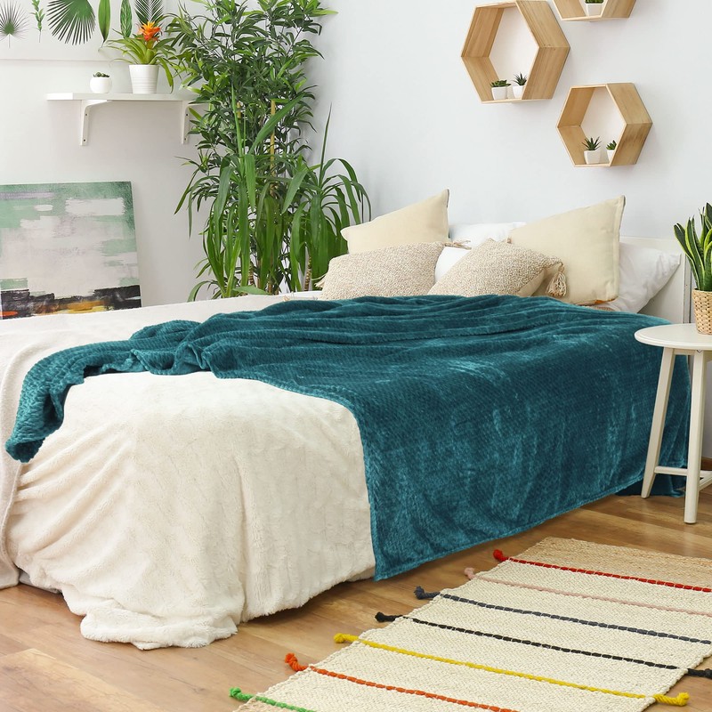PiccoCasa Flannel Fleece Twin Size Blanket,Soft Microfiber Couch Sofa Throw,Jacquard