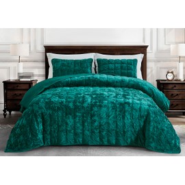 Chezmoi Collection Piers Emerald Green Velvet Quilt King Set, 3-Piece Lush Plush Distressed Velvet Bedding All Season Lightweight Comforter - Brushed Microfiber Reverse with Double Square Stitch
