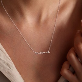 Tewiky Mother's Day Gift Mum Pendant Necklace for Women - Delicate Small 18K Gold-Plated "Mom" Chain, Tarnish-Resistant Gift for Mum or New Mums, Trendy Jewellery, Brass, No Gemstone