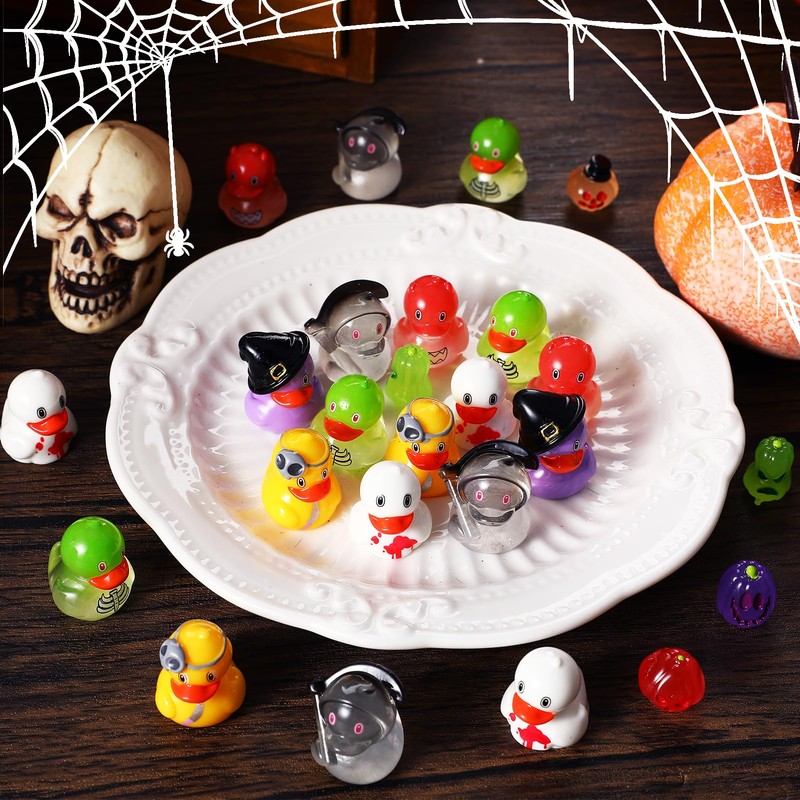 GGSTDDU 72Pcs Halloween Mini Ducks Pumpkins Resin Figurines Decor