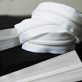 Naisfei 10 Meters #5 Invisible Zippers for Sewing, Nylon Coil Conceal Zippers for Tailor Sewing Crafts, with Match 20 Pcs Zipper Pull Heads, Zipper Repair Kit for DIY Tailor Sewing Craft Supplies